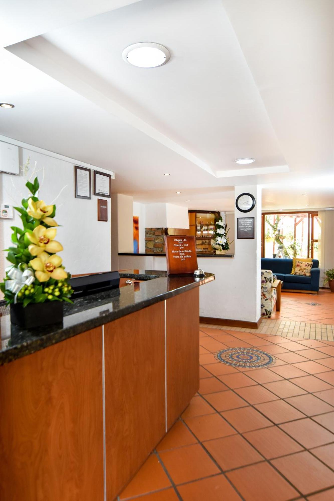 La Campana Hotel Boutique Medellin Exterior photo