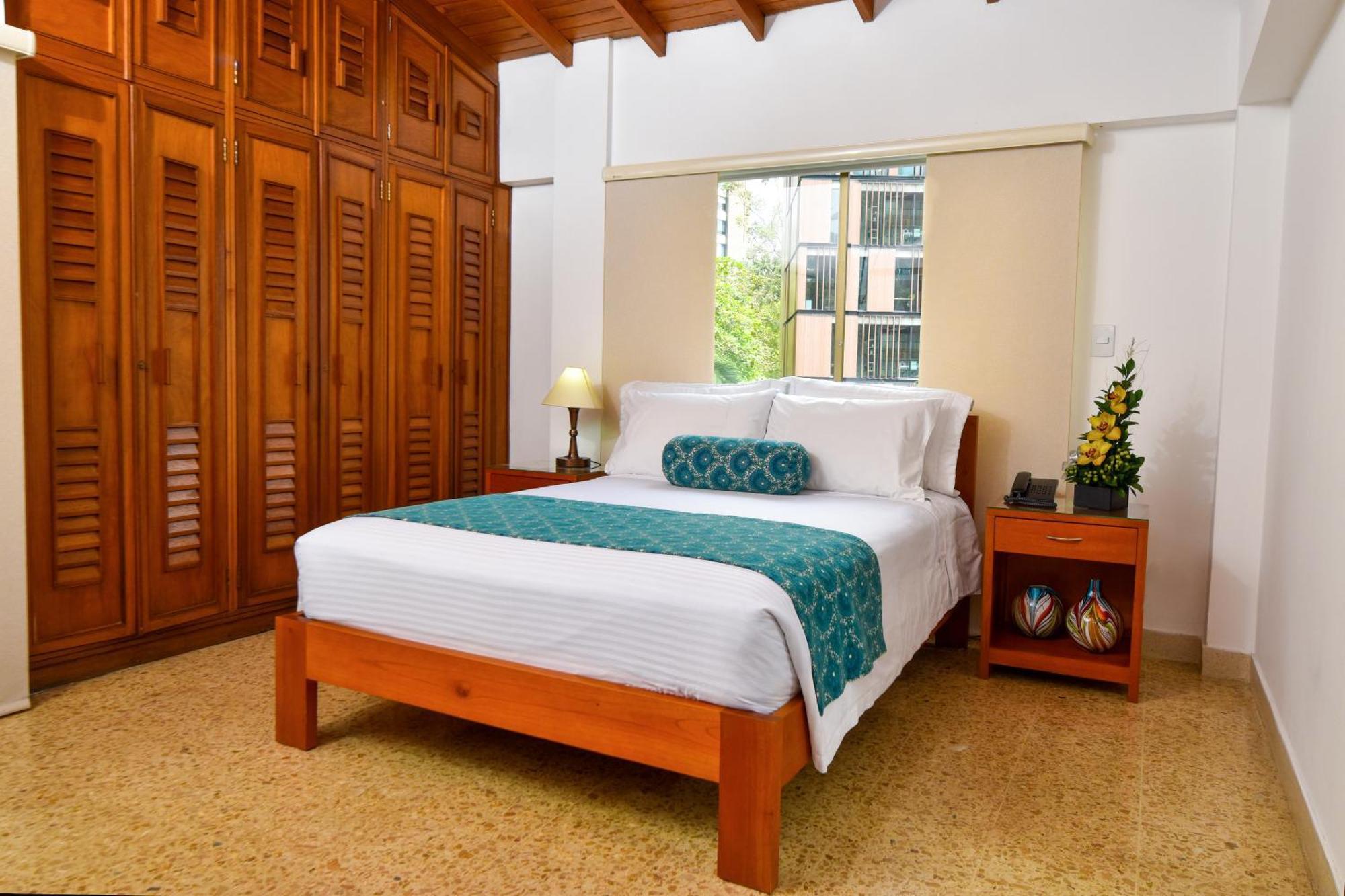 La Campana Hotel Boutique Medellin Exterior photo