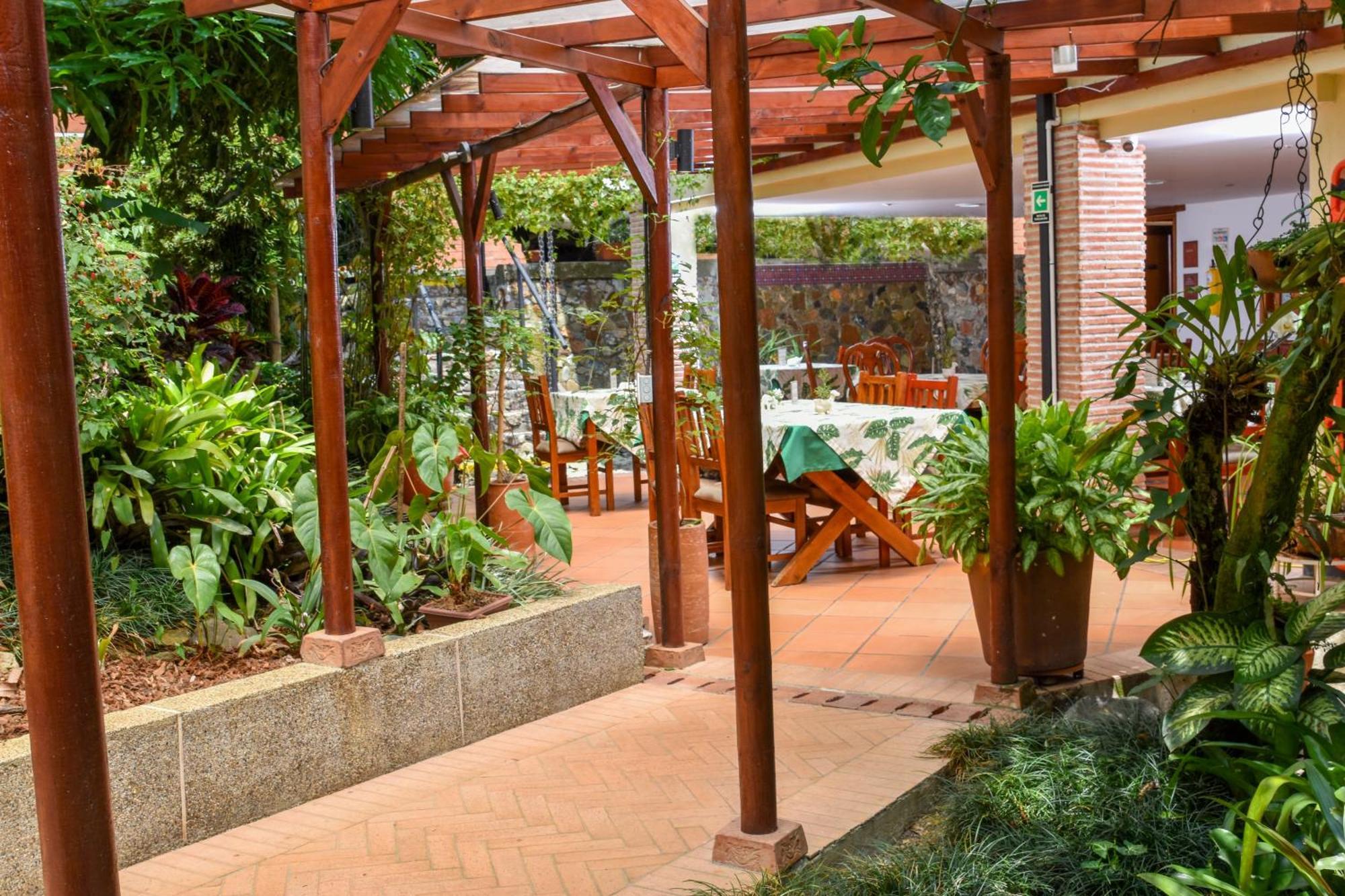 La Campana Hotel Boutique Medellin Exterior photo