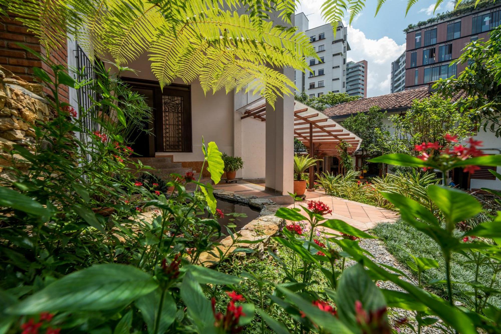 La Campana Hotel Boutique Medellin Exterior photo
